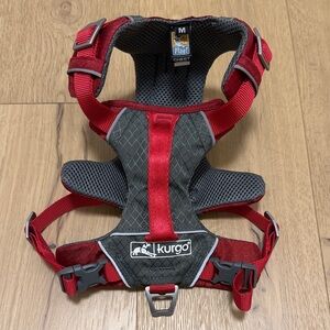 Kurgo dog harness, padded chest, reflective trim, lightweight, red. Size medium